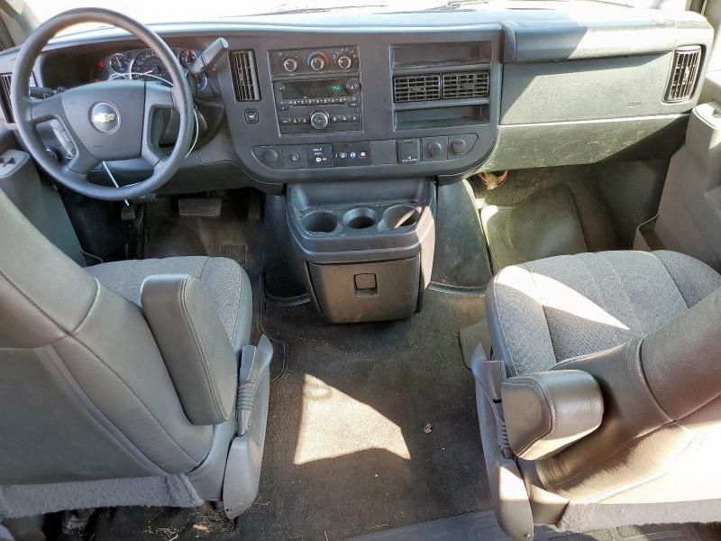 2017 Chevrolet Express G3500 LT