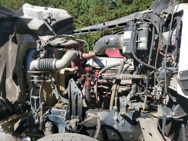 2016 Mack GU700 Dump Truck
