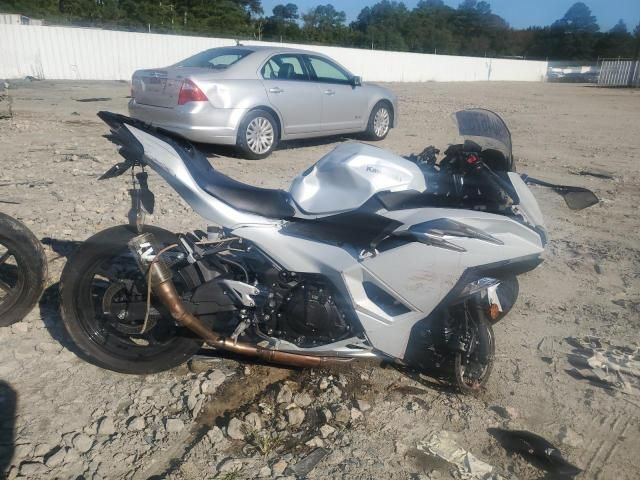 2025 Kawasaki Ex500