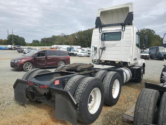 2017 Volvo VNL Semi Truck