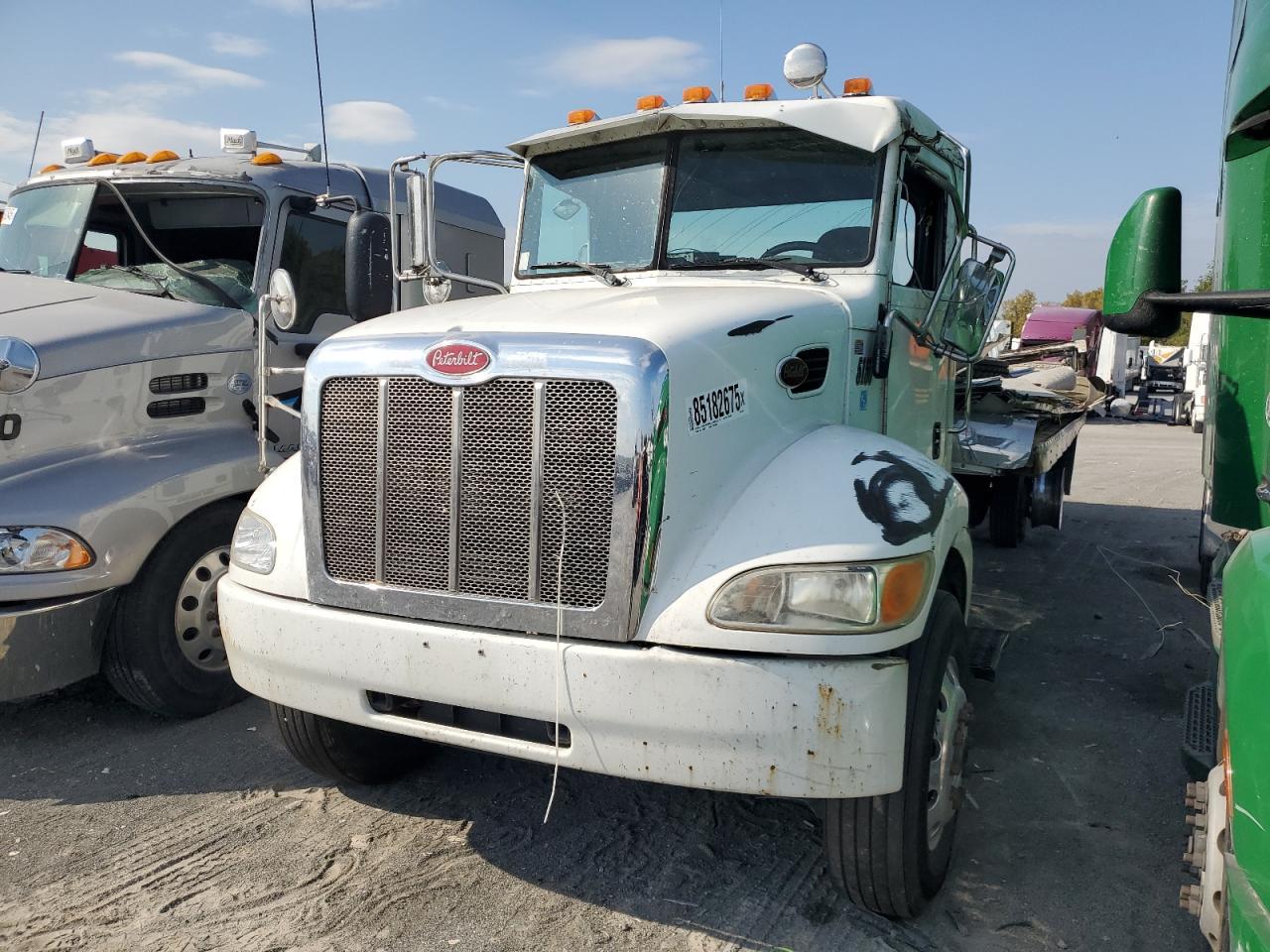2013 Peterbilt 337 BOX Truck