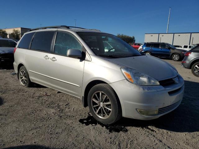 2004 Toyota Sienna xle