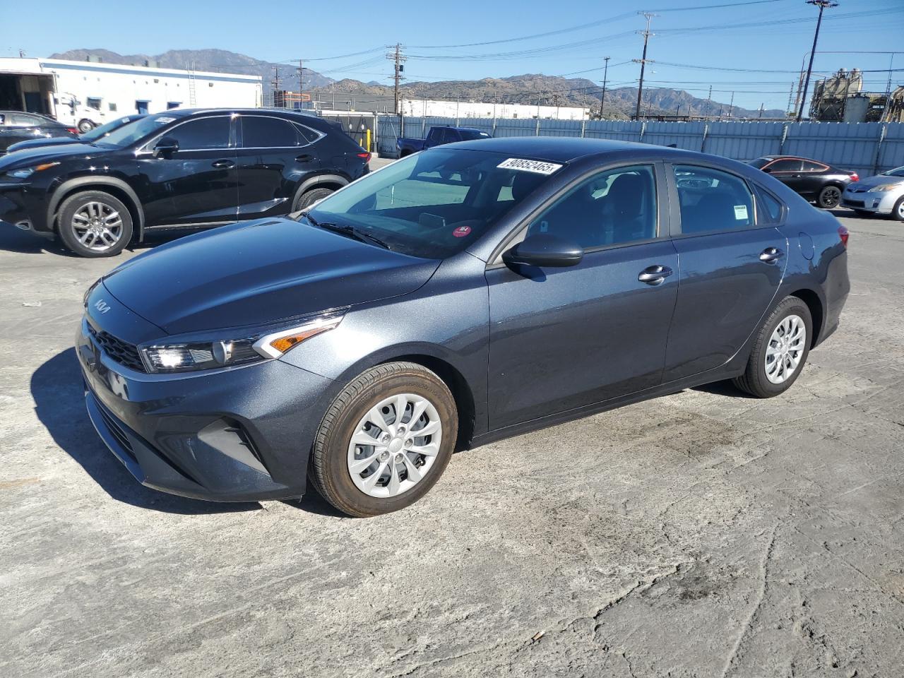 2023 KIA Forte lx
