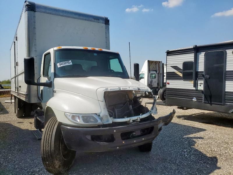 2022 International MV607-BOX Truck