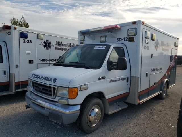 2006 Ford Econoline E450 Super Duty Cutaway Van