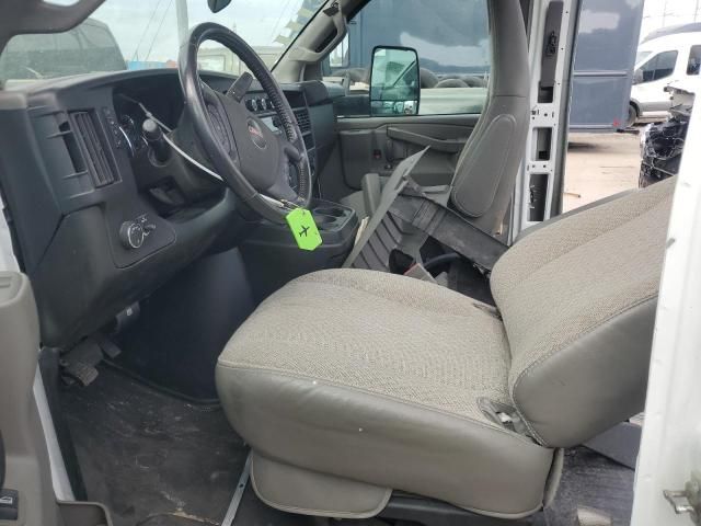 2022 GMC Savana Cutaway G3500