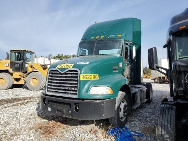 2017 Mack 600 CXU600-Semi Truck