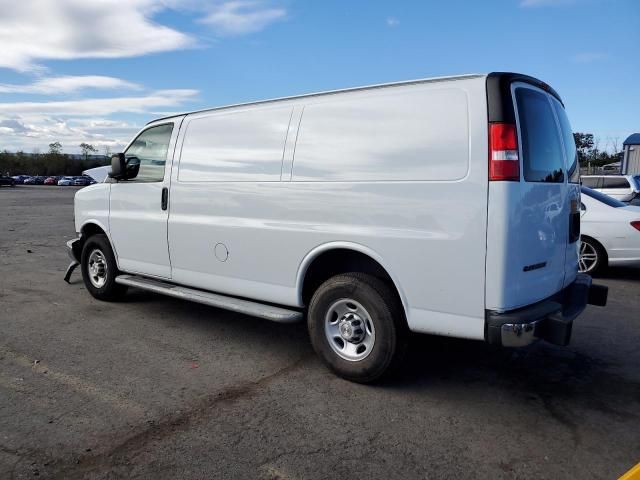 2020 Chevrolet Express G2500