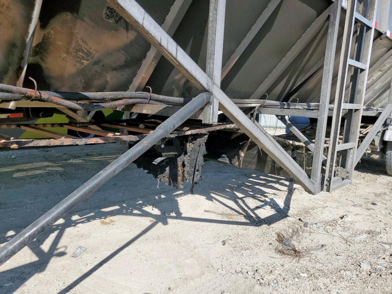 2019 Trinity Attenuator Live Bottom Trailer