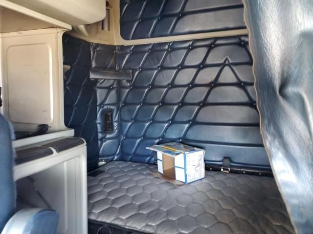 2007 Freightliner Conventional FLD132 XL Classic