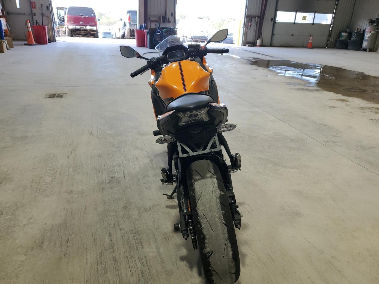 2025 Kawasaki EX650 P