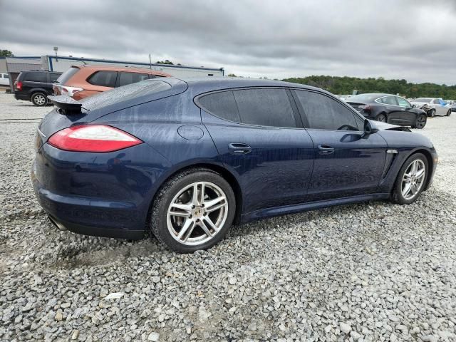 2011 Porsche Panamera 2