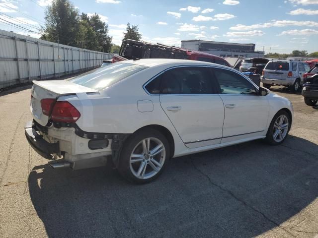 2012 Volkswagen Passat SEL