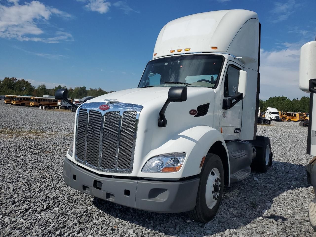 2018 Peterbilt 579 Semi Truck