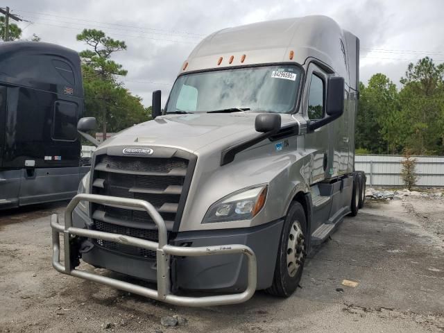 2019 Freightliner Cascadia 126