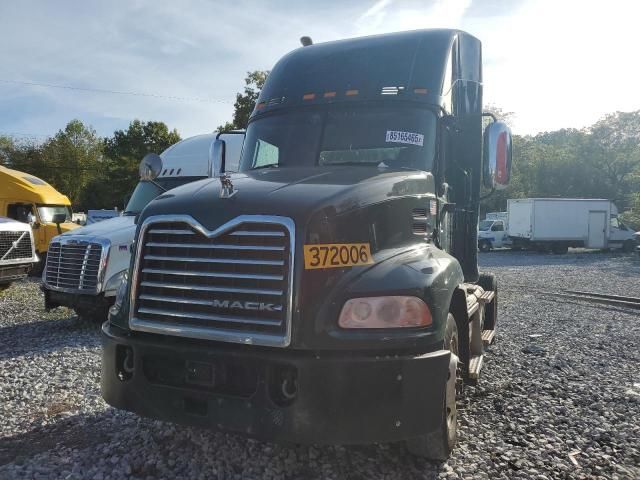 2018 Mack CXU612 Semi Truck
