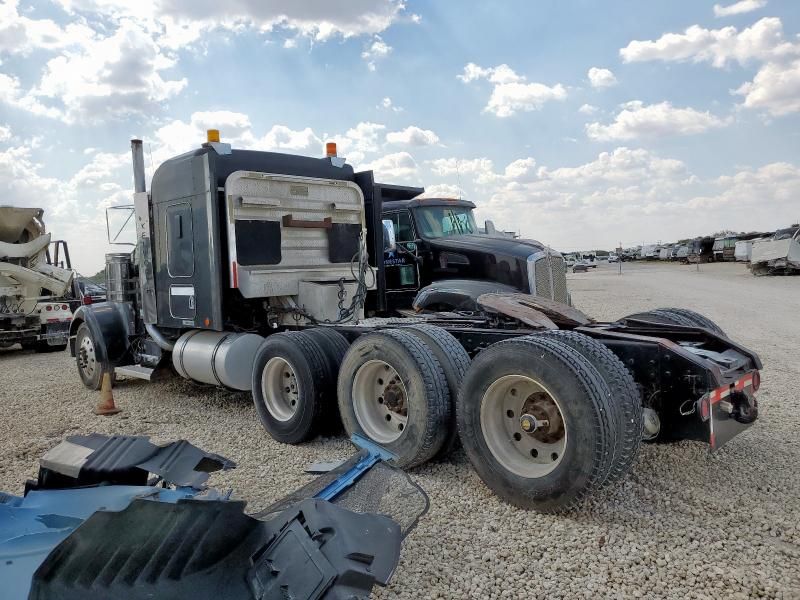 2004 Kenworth W900 Semi Truck