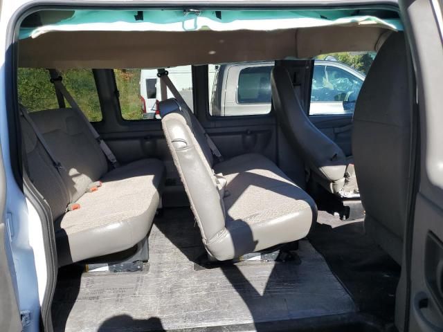 2025 GMC Savana G3500 LT
