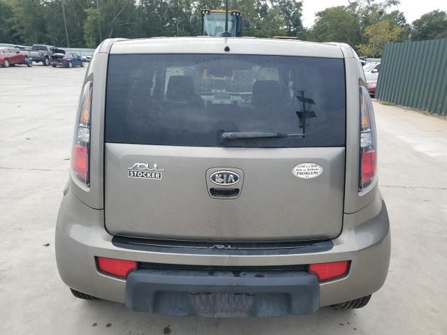 2010 KIA Soul +