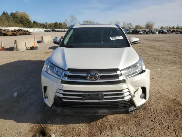 2018 Toyota Highlander se