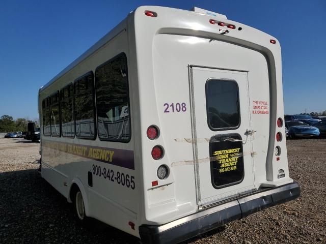 2021 Ford Econoline E450 Super Duty Cutaway Van
