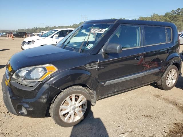 2013 KIA Soul +