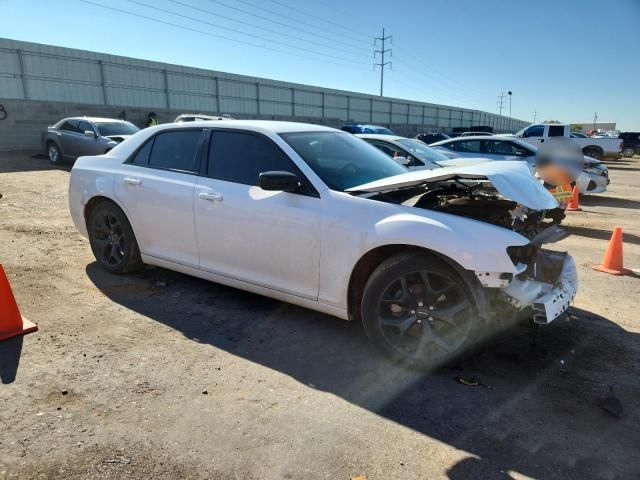2022 Chrysler 300 Touring