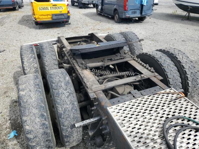 2007 International 9200I Semi Truck