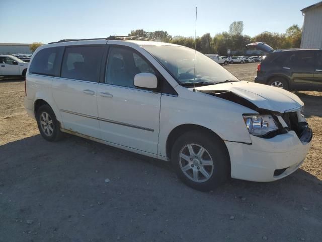 2010 Chrysler Town & Country Touring