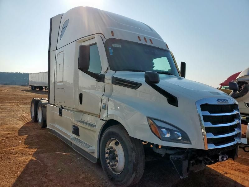 2022 Freightliner Cascadia 126 Semi Truck