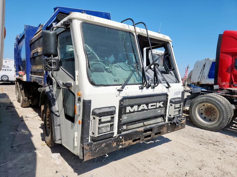 2022 Mack Lr Refuse Truck