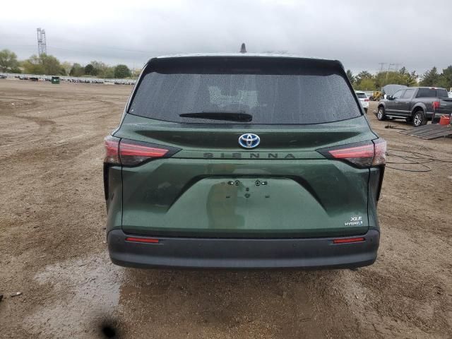 2021 Toyota Sienna xle