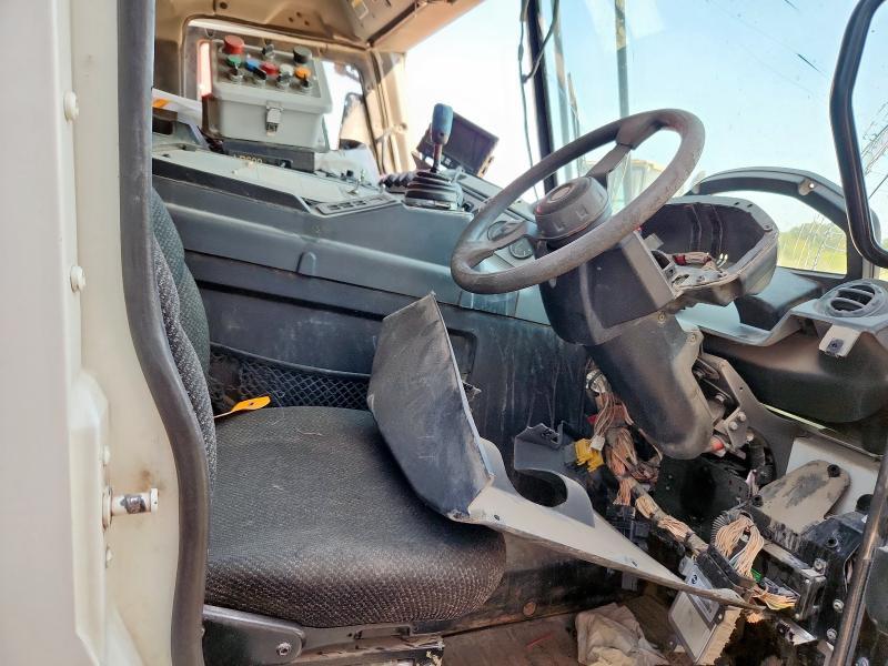 2022 Mack Lr Refuse Truck