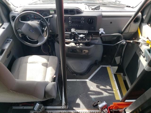 2013 Ford Econoline E350 Super Duty Van