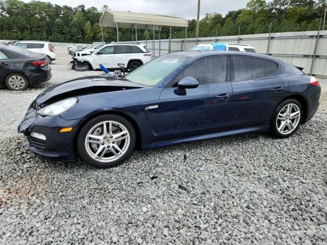 2011 Porsche Panamera 2