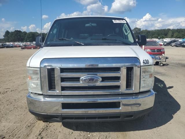 2013 Ford Econoline E350 Super Duty Wagon
