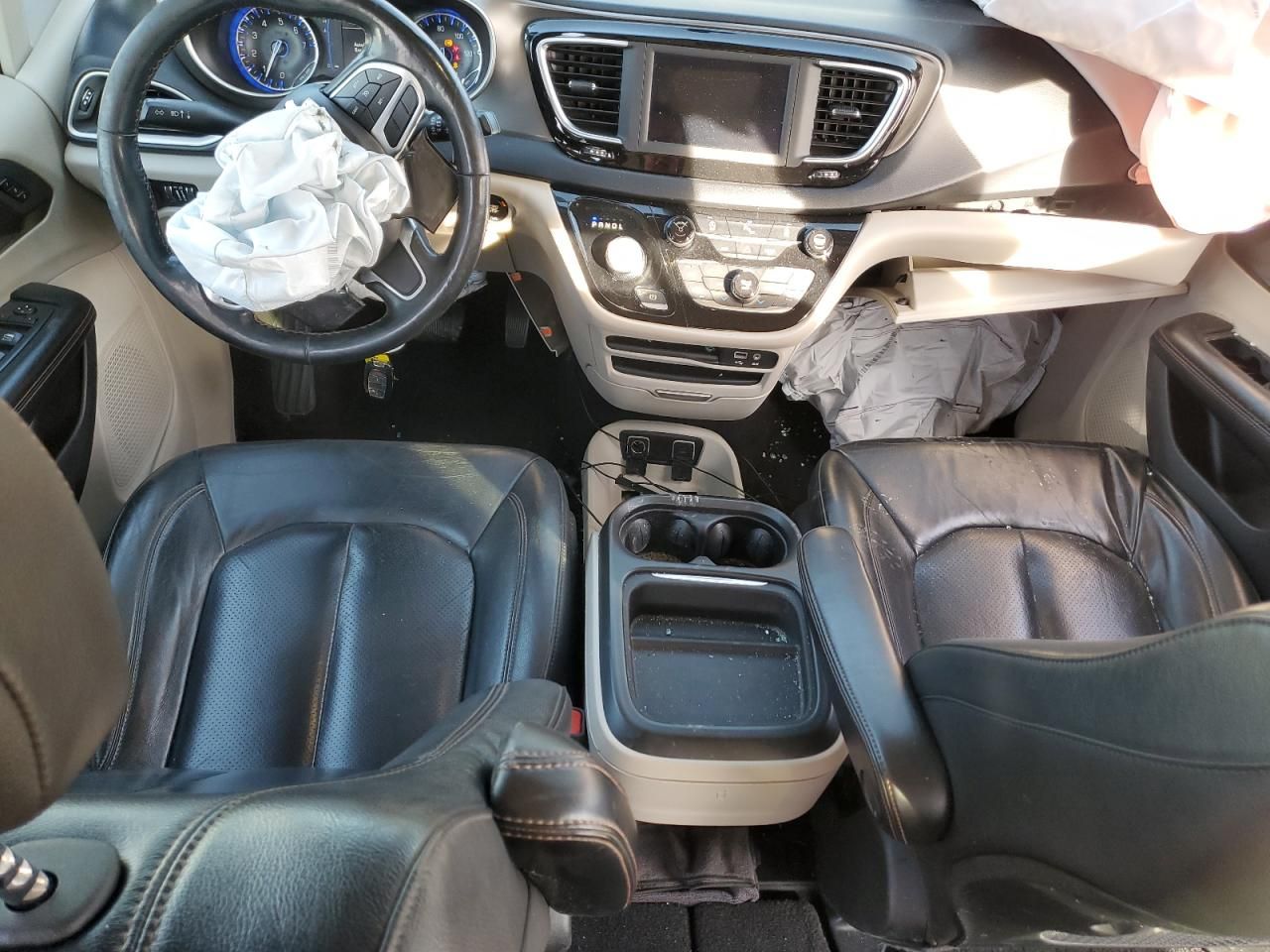 2020 Chrysler Pacifica Touring l