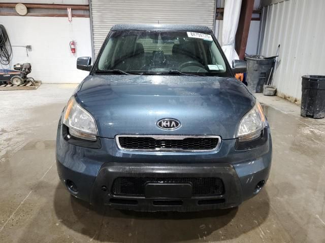 2011 KIA Soul +