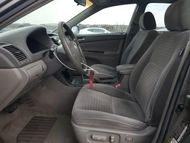 2005 Toyota Camry le