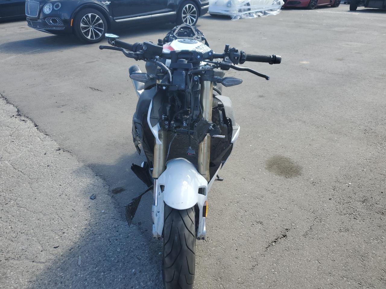 2024 BMW S 1000 R