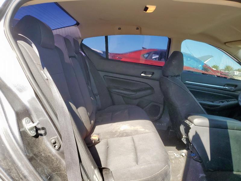 2022 Nissan Altima sv