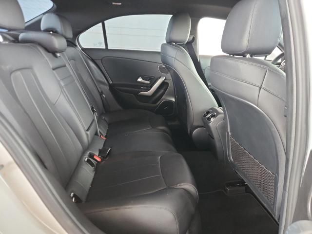 2020 Mercedes-Benz A 220