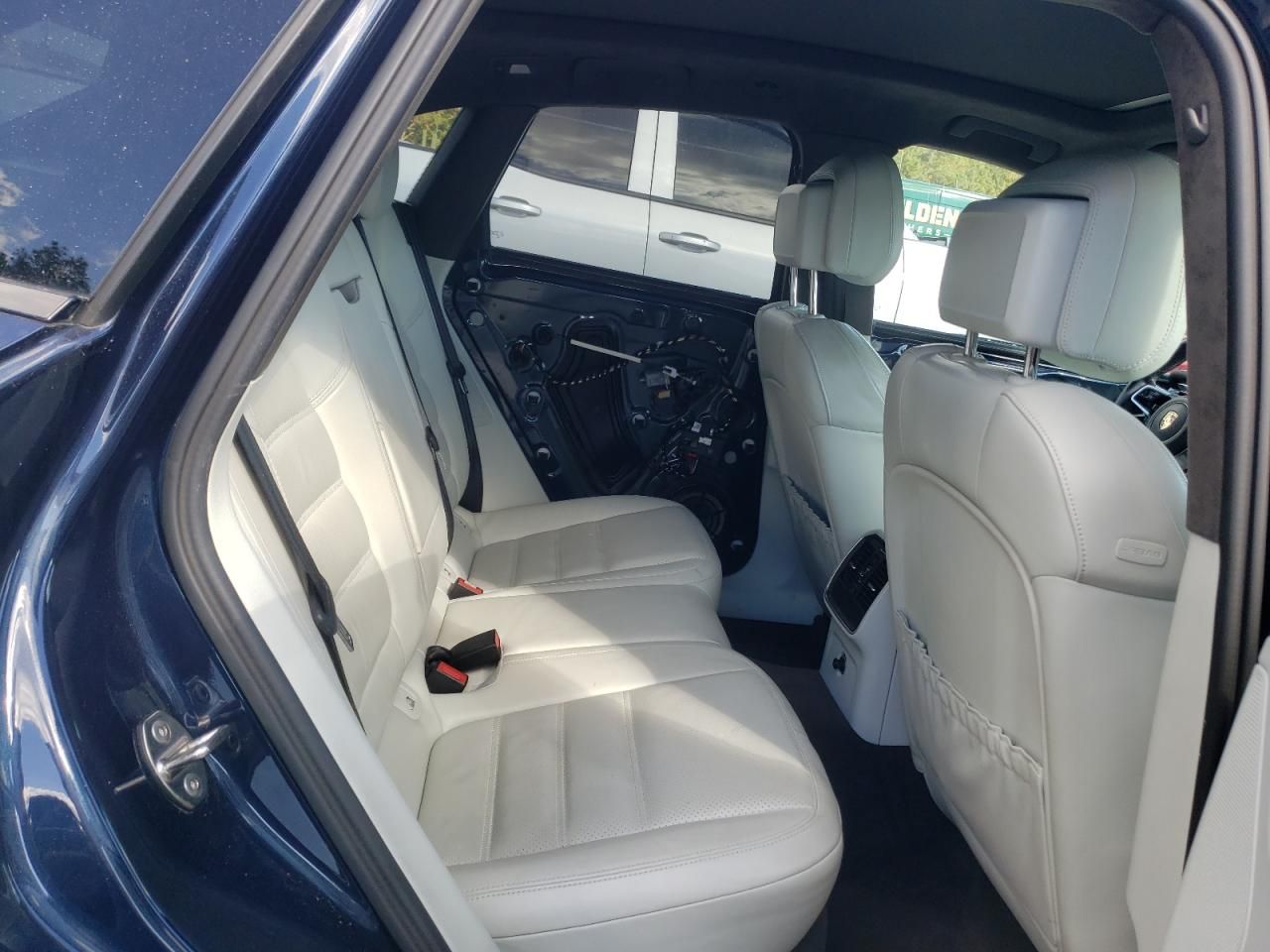 2016 Porsche Macan Turbo