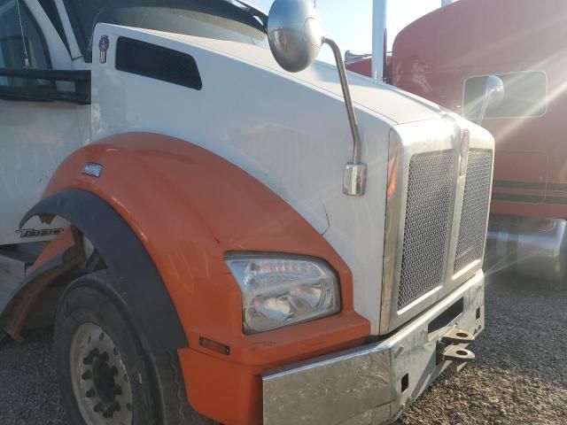 2020 Kenworth T880 Semi Truck