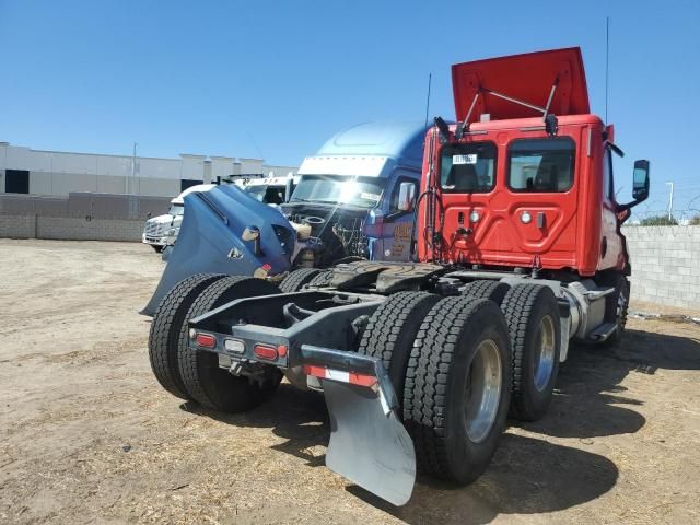 2019 Freightliner Cascadia 116