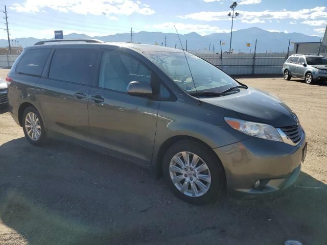2012 Toyota Sienna XLE