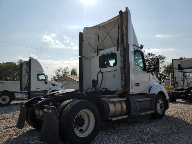 2019 Kenworth T680 Semi Truck