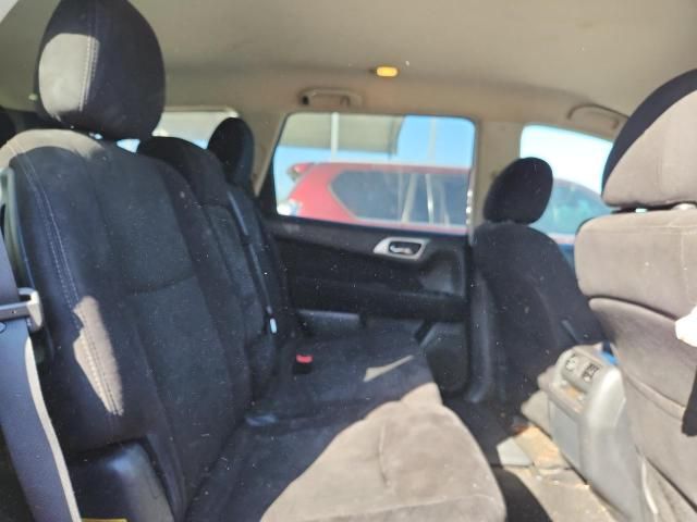 2014 Nissan Pathfinder s