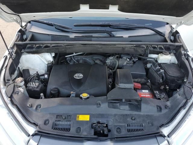 2017 Toyota Highlander SE