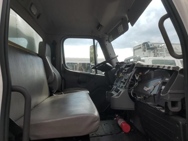 2018 Freightliner M2 106 MED-BOX Truck